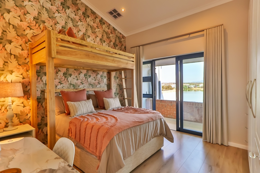 4 Bedroom Property for Sale in The Coves North West